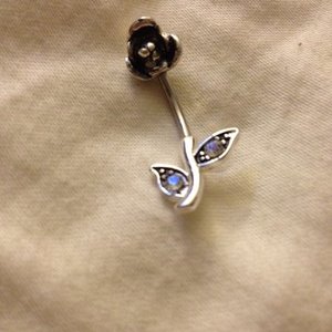 Rose Belly Ring is being swapped online for free