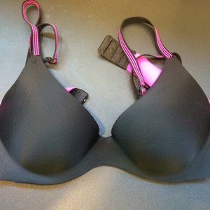 New black RBX bra 36B is being swapped online for free