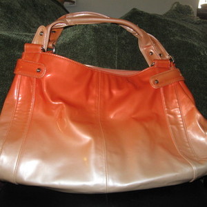 orange ombre tote  is being swapped online for free