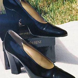 Yves Saint Laurent Pumps is being swapped online for free