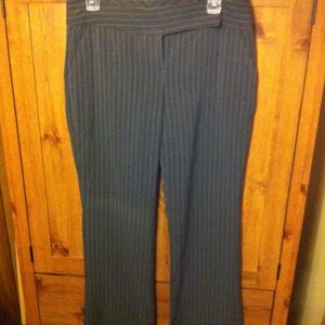 Dress Pants Size 7 is being swapped online for free