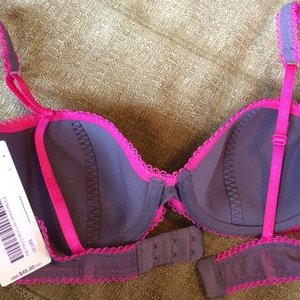 Elle macpherson contour 34B is being swapped online for free