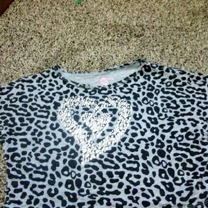 GIRLS PATTERN RHINESTONE TOP is being swapped online for free