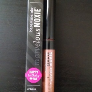 BNIB BareMinerals Marvelous Moxie Lip Gloss in Rule Breaker is being swapped online for free