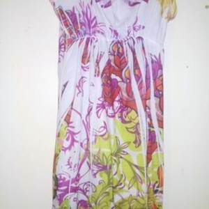 Hawaiian print cover up/dress is being swapped online for free