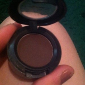 Mac Matte Eyeshadow  is being swapped online for free