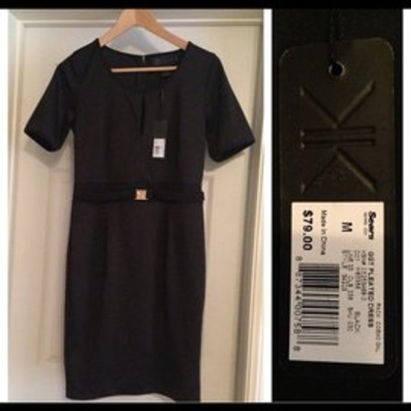 NWT kardashian dress size M is being swapped online for free