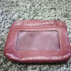 NICE LITTLE RED LEATHER WALLET is being swapped online for free