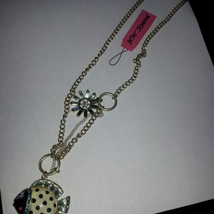 Betsey Johnson Sea Themed FISH necklace is being swapped online for free