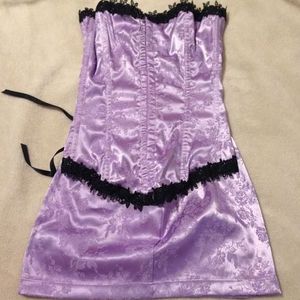 Fredericks of Hollywod Lingerie NWT 32 Small is being swapped online for free