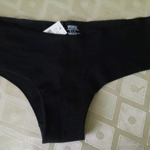 BNWT VS Pink Underwear is being swapped online for free