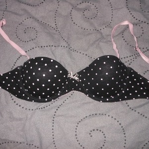 Mudd bra size 32b is being swapped online for free