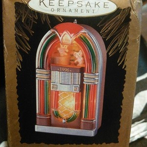 Hallmark jukebox ornament is being swapped online for free