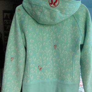 horses pattern Lulu hoody is being swapped online for free