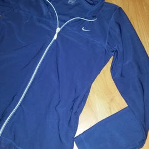 Nike Dri-Fit zip up sweatshirt lg is being swapped online for free