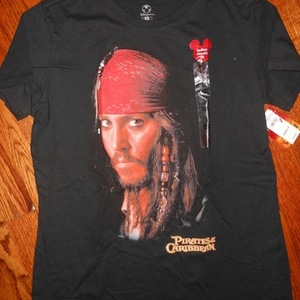 NWT Johnny Depp / Jack Sparrow tee size small is being swapped online for free