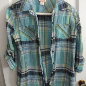 Blue Plaid Shirt is being swapped online for free
