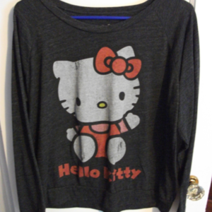 Hello Kitty Sweater is being swapped online for free