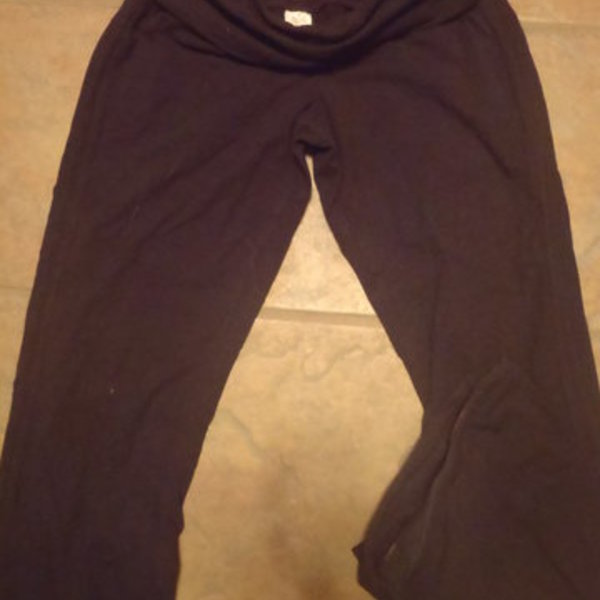 MAURICES YOGA PANTS  is being swapped online for free