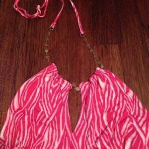 Express xs halter top fuschia pink white is being swapped online for free