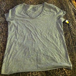 Nwt-grey short sleeve top-large is being swapped online for free