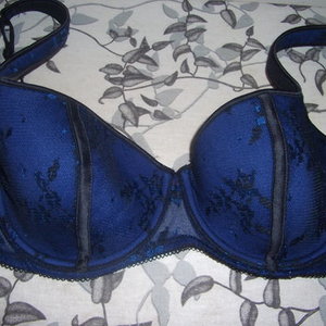 34c bra blue and black lace look  UK is being swapped online for free