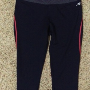 BCG Athletic Capris is being swapped online for free