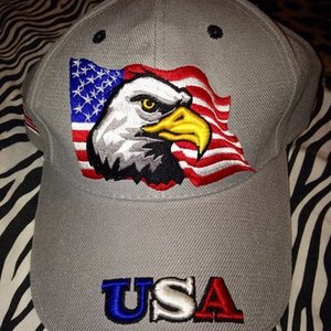 NEW USA EAGLE BASEBALL HAT is being swapped online for free