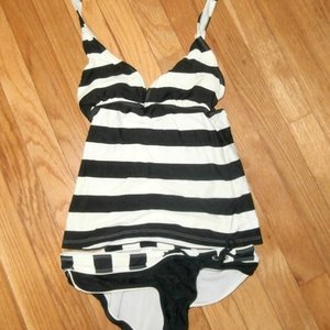 Striped Tankini is being swapped online for free