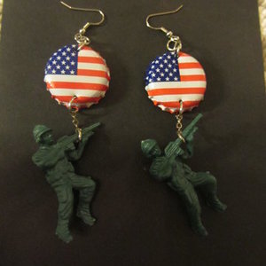 America, F*** Yeah Earrings! is being swapped online for free