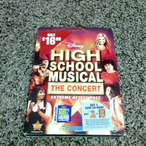 HIGH SCHOOL MUSICAL THE CONCERT DVD MOVIE is being swapped online for free