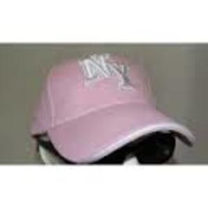N Y Pink Hat is being swapped online for free
