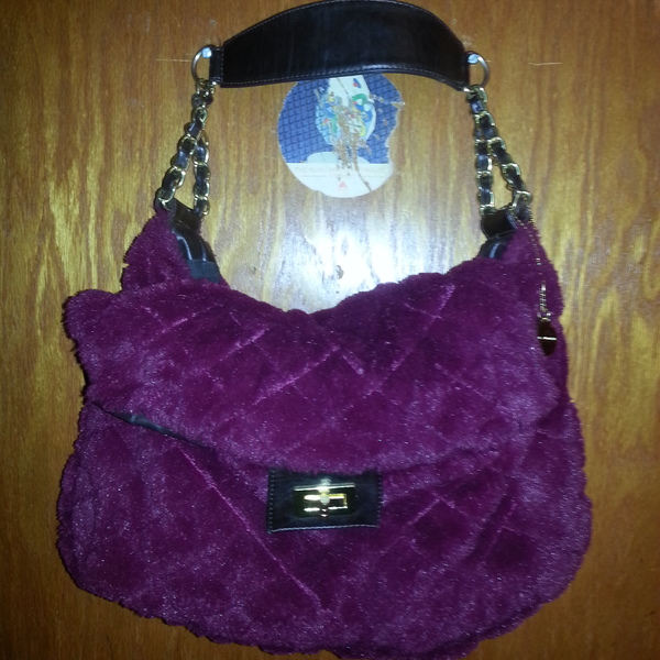 Big Buddha Fuzzy Purse is being swapped online for free
