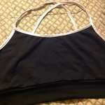 New without tags black workout/sports bra is being swapped online for free