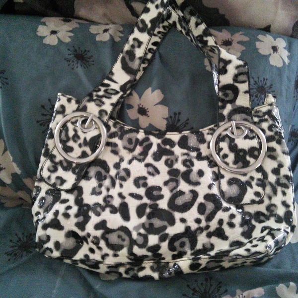White Leopard Print Purse is being swapped online for free