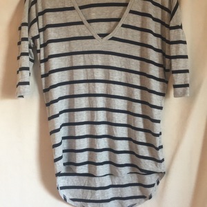 Cozy gray/striped 3/4 length tee  is being swapped online for free