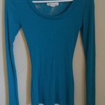 Derek Heart Flower Lace Back XS Nylon Teal Blue Top Long Sleeve Shirt Tunic is being swapped online for free