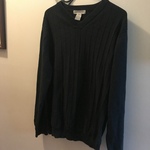 Retreat black sweater M  is being swapped online for free
