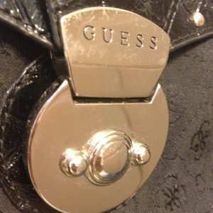 Guess purse  is being swapped online for free