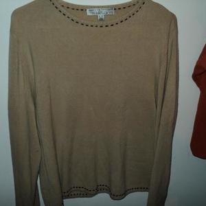 XL camel light sweater is being swapped online for free