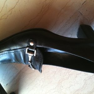 GEOX original black leather low heels size 6 (EU 36, UK 3.5) is being swapped online for free