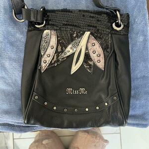 Miss Me Black Shoulder Bag is being swapped online for free