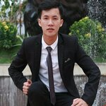 Phạm Quốc Huy is swapping clothes online from 